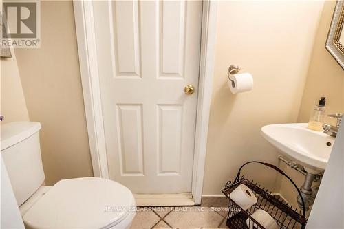 29 Abbington Drive, Hamilton, ON - Indoor Photo Showing Bathroom