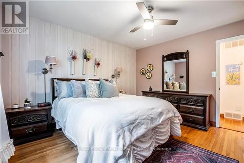 29 Abbington Drive, Hamilton, ON - Indoor Photo Showing Bedroom