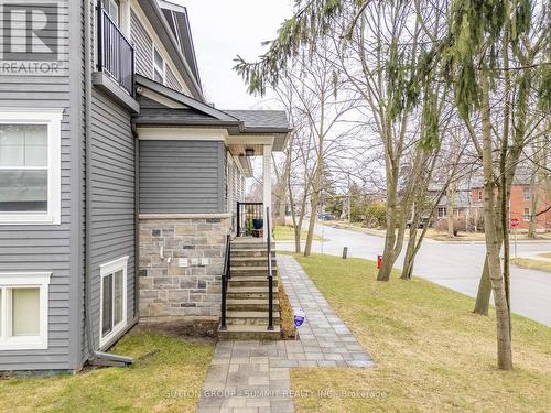 31 Oakwood Avenue N, Mississauga, ON - Outdoor