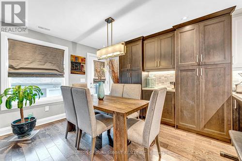 31 Oakwood Avenue N, Mississauga, ON - Indoor Photo Showing Dining Room