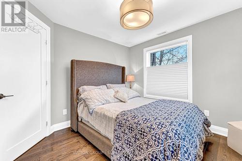 31 Oakwood Avenue N, Mississauga, ON - Indoor Photo Showing Bedroom