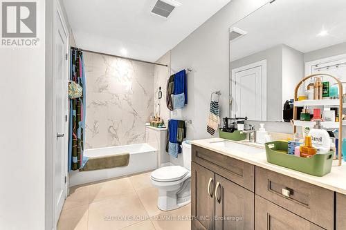 31 Oakwood Avenue N, Mississauga, ON - Indoor Photo Showing Bathroom