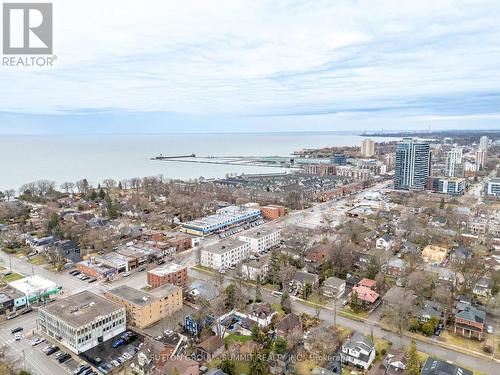 31 Oakwood Avenue N, Mississauga, ON - Outdoor With View