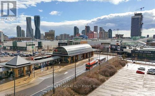 3005 - 330 Burnhamthorpe Road W, Mississauga, ON - Outdoor With View