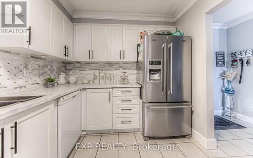 801 - 65 Westmount Road N, Waterloo, ON - Indoor Photo Showing Kitchen