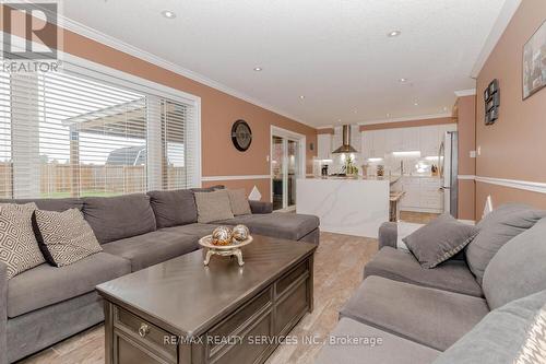 22 Mcintyre Lane, East Luther Grand Valley, ON - Indoor Photo Showing Living Room