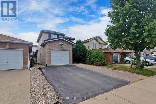 Upper - 109 Doyle Drive, Guelph, ON - Outdoor With Facade