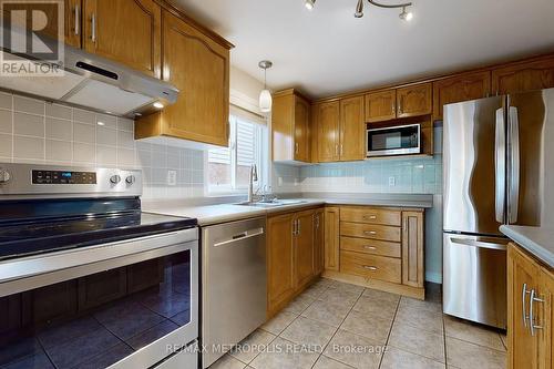 Upper - 109 Doyle Drive, Guelph, ON - Indoor Photo Showing Kitchen With Stainless Steel Kitchen