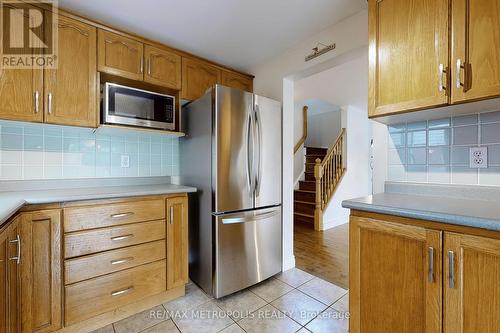 Upper - 109 Doyle Drive, Guelph, ON - Indoor Photo Showing Kitchen