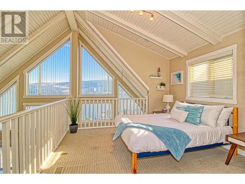 6897 Santiago Loop Unit# 100, Kelowna, BC - Indoor Photo Showing Bedroom