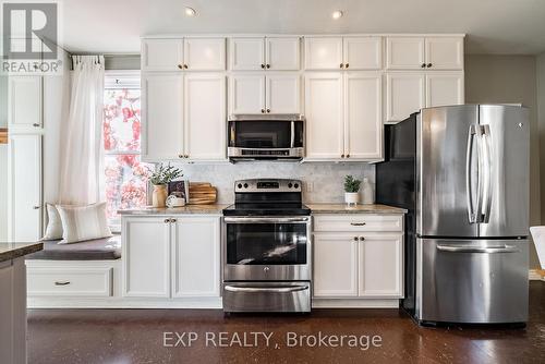 355 Division Street, Cobourg, ON - Indoor Photo Showing Kitchen With Upgraded Kitchen