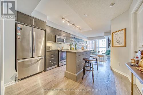 510 - 400 Adelaide Street E, Toronto, ON - Indoor Photo Showing Kitchen With Stainless Steel Kitchen