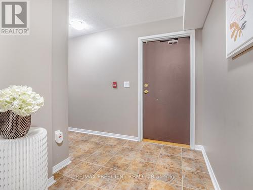 1 - 129 Isaac Devins Boulevard, Toronto, ON - Indoor Photo Showing Other Room