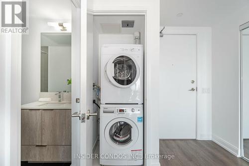 4606 - 181 Dundas Street E, Toronto, ON - Indoor Photo Showing Laundry Room