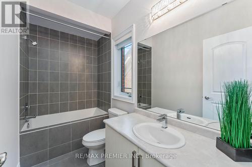 91 Woodgate Pines Drive, Vaughan, ON - Indoor Photo Showing Bathroom