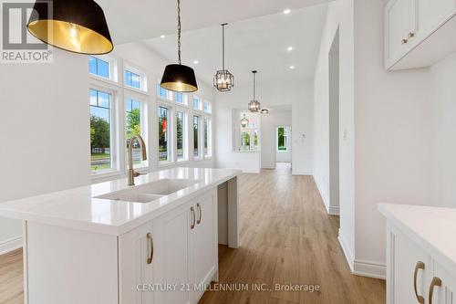 2 Sandy Coast Crescent, Wasaga Beach, ON - Indoor Photo Showing Kitchen With Double Sink With Upgraded Kitchen