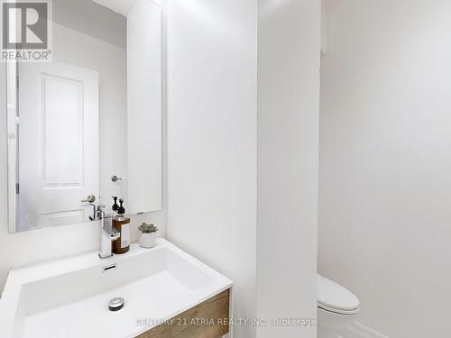 22 Leroy Avenue, Toronto, ON - Indoor Photo Showing Bathroom