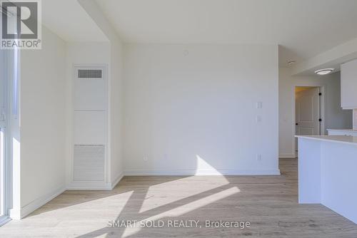 #404 - 345 Wheat Boom Drive, Oakville, ON - Indoor Photo Showing Other Room