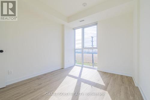 #404 - 345 Wheat Boom Drive, Oakville, ON - Indoor Photo Showing Other Room