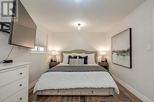 1353 Woodvale Place, Burlington, ON - Indoor Photo Showing Bedroom