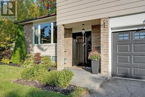 1353 Woodvale Place, Burlington, ON - Outdoor