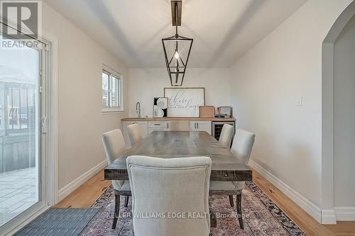 1353 Woodvale Place, Burlington, ON - Indoor Photo Showing Dining Room