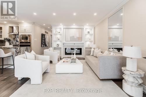 4039 Midhurst Lane, Mississauga, ON - Indoor Photo Showing Living Room With Fireplace