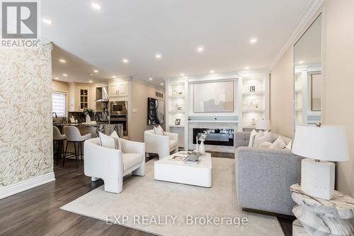 4039 Midhurst Lane, Mississauga, ON - Indoor Photo Showing Living Room With Fireplace