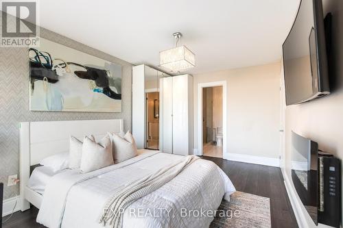 4039 Midhurst Lane, Mississauga, ON - Indoor Photo Showing Bedroom