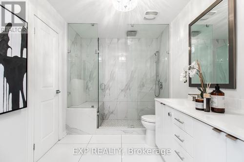 4039 Midhurst Lane, Mississauga, ON - Indoor Photo Showing Bathroom