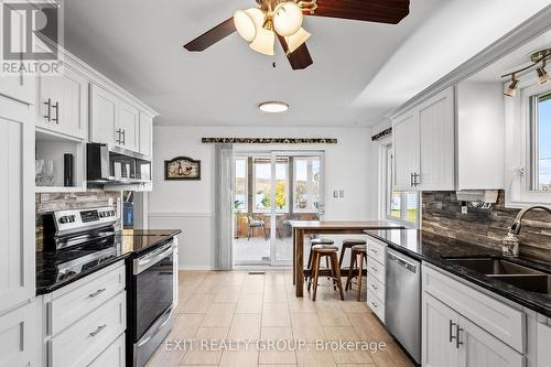 1081 Frankford-Stirling Road, Quinte West, ON - Indoor Photo Showing Kitchen With Upgraded Kitchen