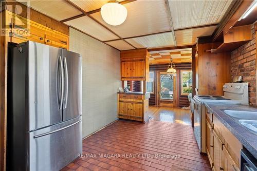 287 Read Road, Niagara-On-The-Lake, ON - Indoor Photo Showing Kitchen