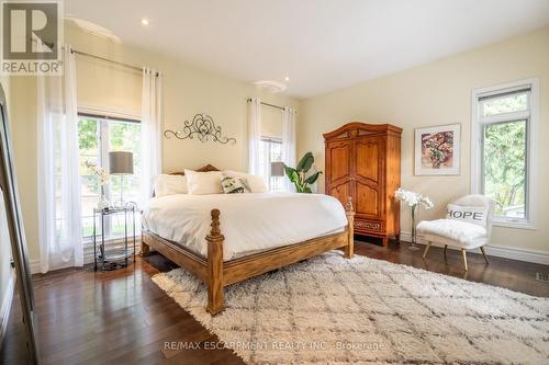 64 Nelson Street, Hamilton, ON - Indoor Photo Showing Bedroom