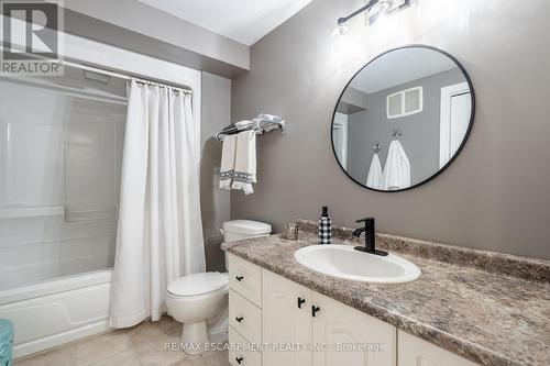 64 Nelson Street, Hamilton, ON - Indoor Photo Showing Bathroom