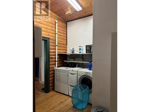 1050 Hot Springs Road Lot# 1, Nakusp, BC - Indoor Photo Showing Laundry Room