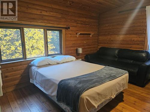 1050 Hot Springs Road Lot# 1, Nakusp, BC - Indoor Photo Showing Bedroom