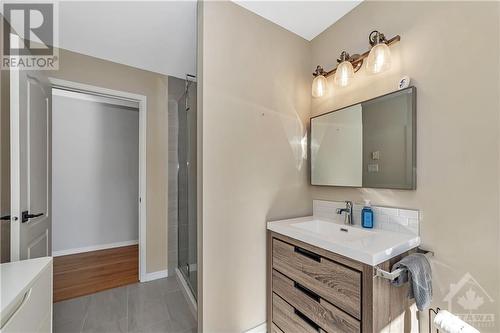 134 Edwards Street Unit#201, Rockland, ON - Indoor Photo Showing Bathroom