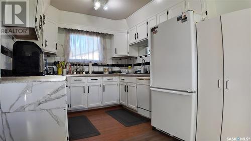 1512 110Th Street, North Battleford, SK - Indoor Photo Showing Kitchen