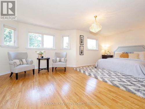 364 Valleymede Drive, Richmond Hill, ON - Indoor Photo Showing Bedroom