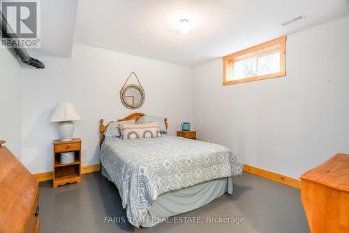 697 Lafontaine Road E, Tiny, ON - Indoor Photo Showing Bedroom