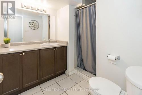 22A Bernick Drive, Barrie, ON - Indoor Photo Showing Bathroom