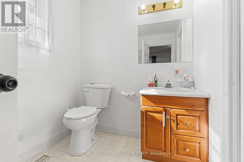 38 St. Michael'S Street, Norfolk (Delhi), ON - Indoor Photo Showing Bathroom