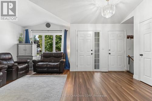 38 St. Michael'S Street, Norfolk (Delhi), ON - Indoor Photo Showing Living Room