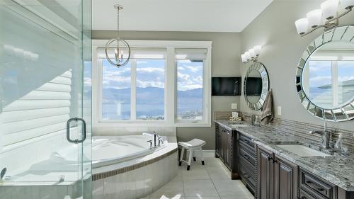 1505 Pinot Noir Drive, West Kelowna, BC - Indoor Photo Showing Bathroom