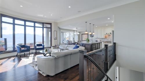 1505 Pinot Noir Drive, West Kelowna, BC - Indoor Photo Showing Living Room