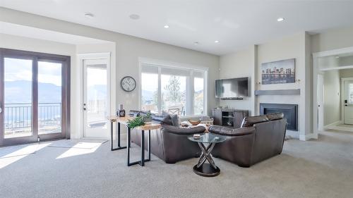 1505 Pinot Noir Drive, West Kelowna, BC - Indoor With Fireplace