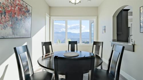 1505 Pinot Noir Drive, West Kelowna, BC - Indoor Photo Showing Dining Room