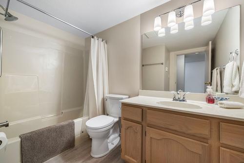 110-2477 Ingram Road, West Kelowna, BC - Indoor Photo Showing Bathroom