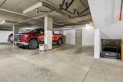 110-2477 Ingram Road, West Kelowna, BC - Indoor Photo Showing Garage