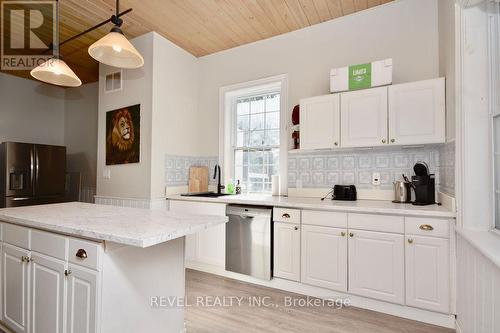 4359 Hepinstall Landing, Severn, ON - Indoor Photo Showing Kitchen